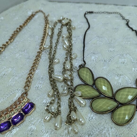 Lot Of 4 Fashion Statement Necklaces Mixed materials COSTUME JEWELRY LOT 0810-02 - Picture 4 of 11